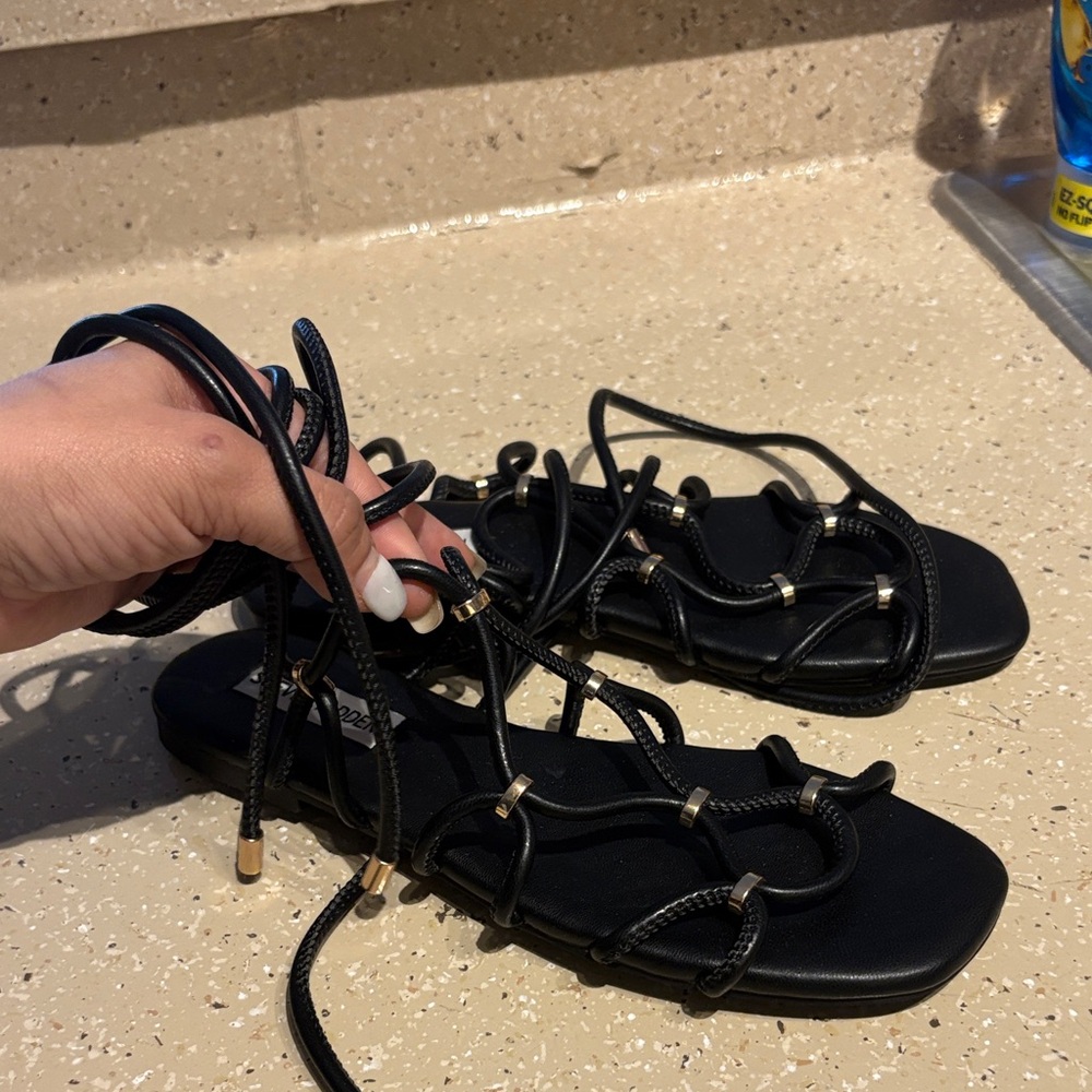 Steve Madden Black and Gold Strappy Sandals